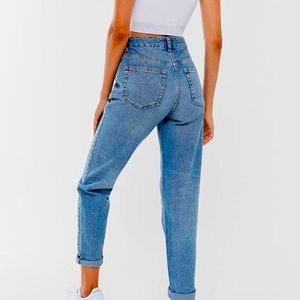 Urban Outfitters mom jeans (BDG) size 27. Never worn.
